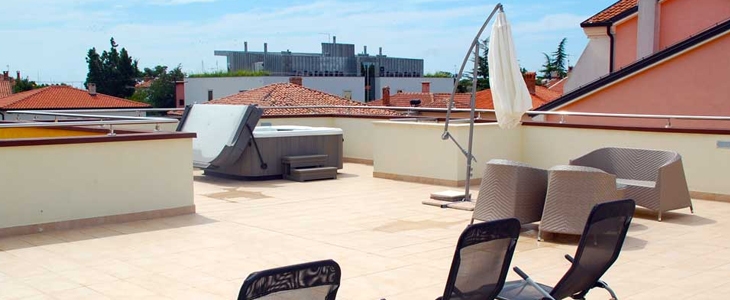 Apartmaji Vila Alpa 3*, oddih v Umagu - Kuponko.si