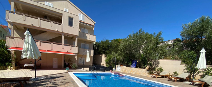 Standard apartmaji - počitnice v Novalji - Kuponko.si