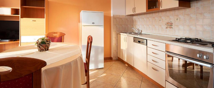 Aparthotel Trcol 4*, oddih v Novalji na Pagu - Kuponko.si