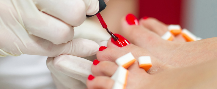 Queenails salon: permanentno lakiranje nohtov na nogah! - Kuponko.si