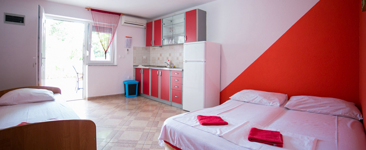 Standard apartmaji - počitnice v Novalji - Kuponko.si