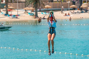Noa Zipline: spust zipline, Pag, plaža Zrće Noa Zipline: spust zipline, Pag, plaža Zrće