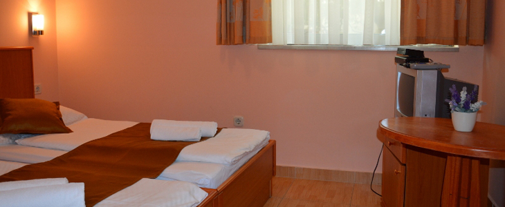 Hotel Pansion Mol, oddih v Drveniku - Kuponko.si