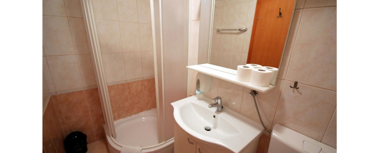 Hotel Pansion Mol, oddih v Drveniku - Kuponko.si