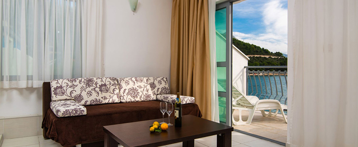 Hotel Pansion Mol, oddih v Drveniku - Kuponko.si
