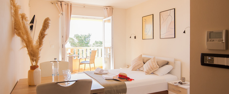 Hotel Villa Džamonja****, Bol na Braču - Kuponko.si