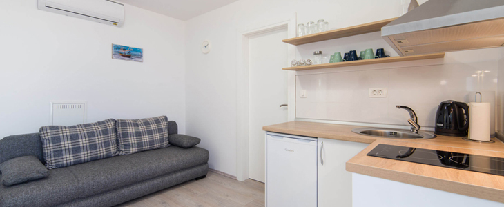 Grot Camping Homes, Baćina: najem mobilne hiške - Kuponko.si