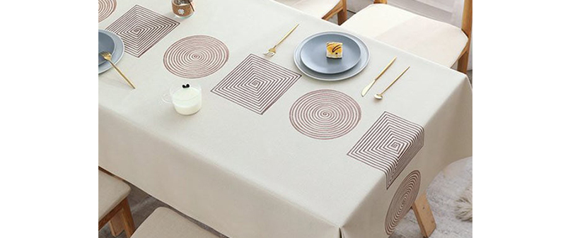 Dekorativni prt odporen na olje in vodo - Kuponko.si