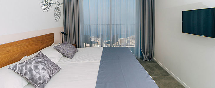 Morenia All inclusive Resort 4* na Makarski rivieri - Kuponko.si