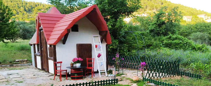 Krka fairytale village: 2x nočitev v mobilni hiški - Kuponko.si