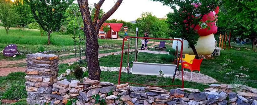 Krka fairytale village: 2x nočitev v mobilni hiški - Kuponko.si