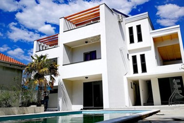 Apartmaji STAR 3* Biograd: apartma z bazenom Apartmaji STAR 3* Biograd: apartma z bazenom