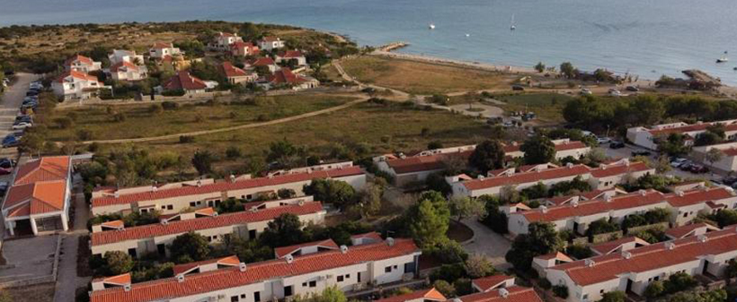 Turistično naselje Gajac, Pag: počitnice v apartmaju - Kuponko.si
