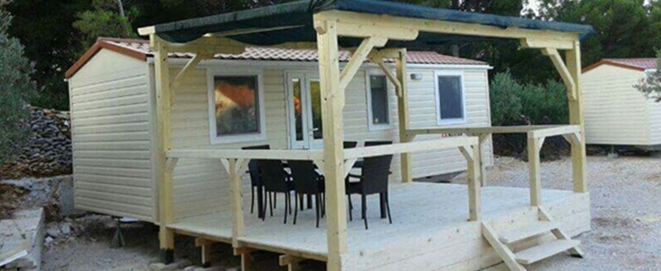 Kamp Antonia, Brač - mobilne hiške - Kuponko.si