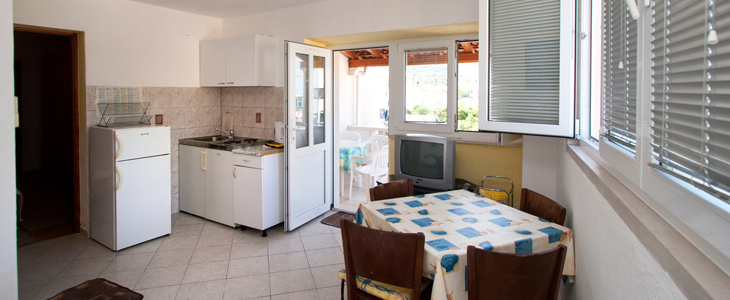 Villa Dina, oddih na Braču - apartmaji - Kuponko.si