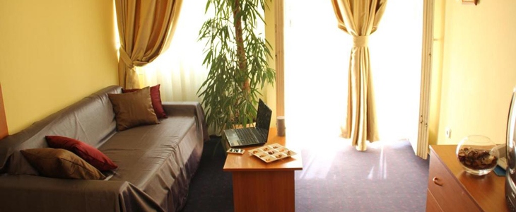 Oddih v Hotelu Pula*** s polpenzionom - Kuponko.si