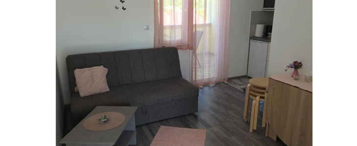 Apartmaji Verica, oddih v Karlobagu - Kuponko.si
