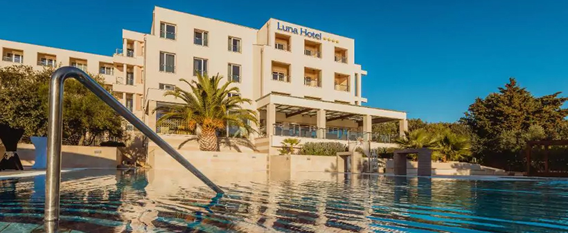 La Luna Hotel 4*, Pag: oddih s polpenzionom - Kuponko.si