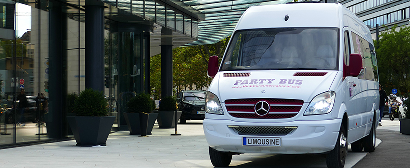 VIP Mercedes Sprinter Dance/Party Bus: najem limuzine - Kuponko.si