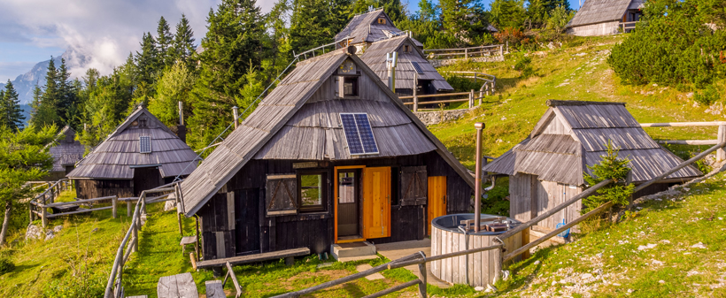 Velika planina resort, najem pristne koče - Kuponko.si
