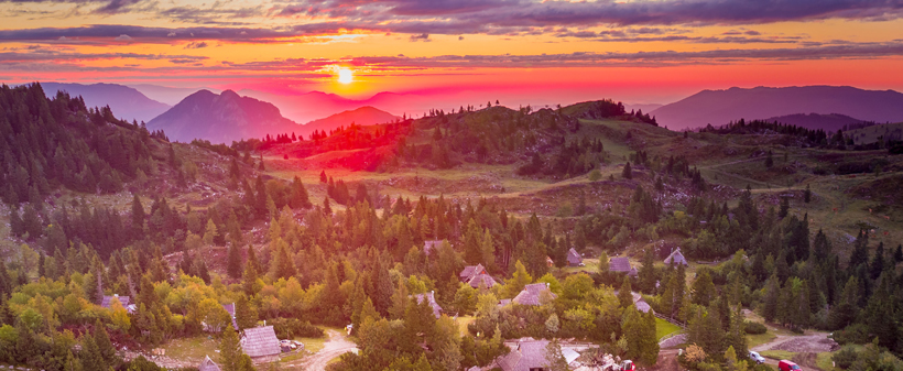 Velika planina resort, najem pristne koče - Kuponko.si
