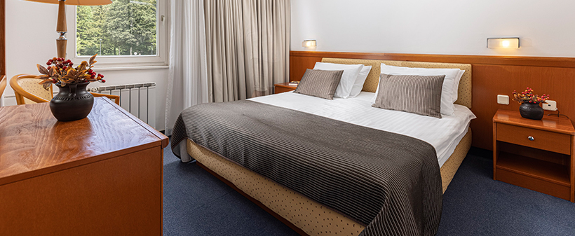 Hotel Jezero 3*, Plitvička jezera: jesenski oddih - Kuponko.si