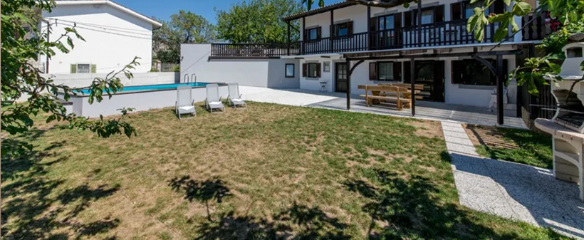 Vila Sistiana Kras, najem luksuzne vile z bazenom - Kuponko.si
