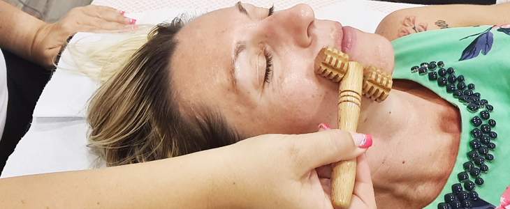 Vbrizgavanje BOTOX EFFECT hialuronskih polnil brez igel - Kuponko.si
