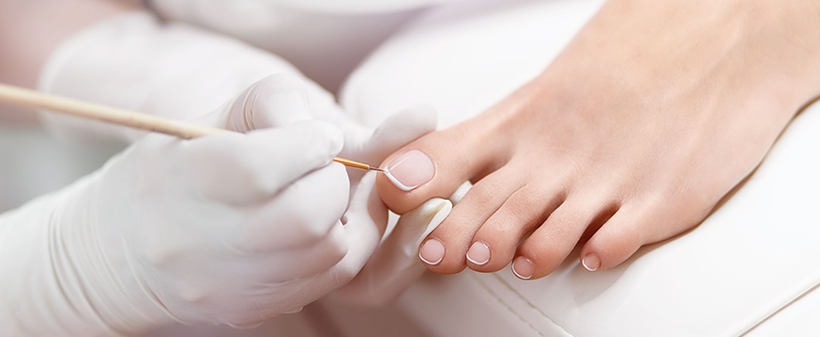 Perfect Nail Studio: klasična nega stopal - Kuponko.si