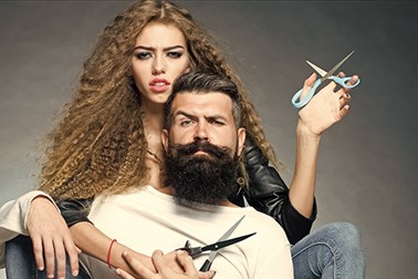 Frizerski salon Huda čupca: striženje las Frizerski salon Huda čupca: striženje las