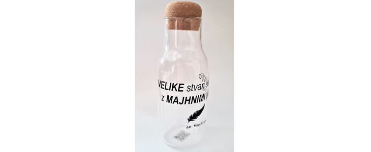 Steklenicka s pokrovom iz plute (600 ml) - Kuponko.si