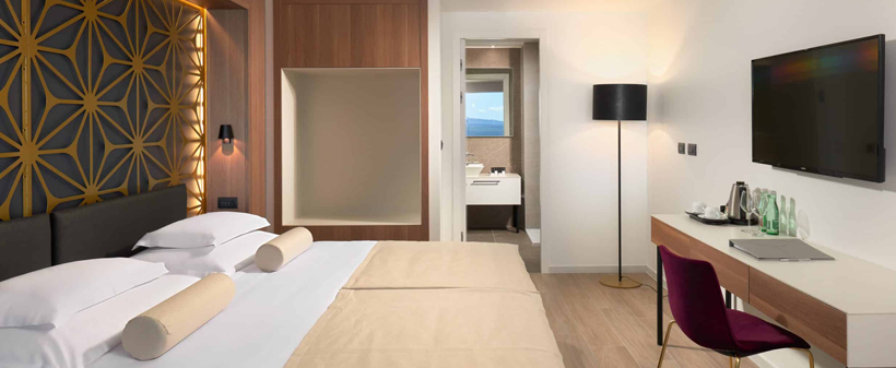 Hotel Amphora 4*, Split: 2x nočitev, zajtrk, wellness - Kuponko.si