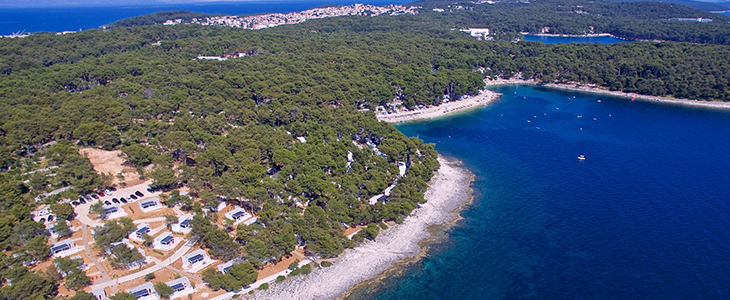 Kamp Čikat, Mali Lošinj: počitnice v mobilnih hišicah - Kuponko.si