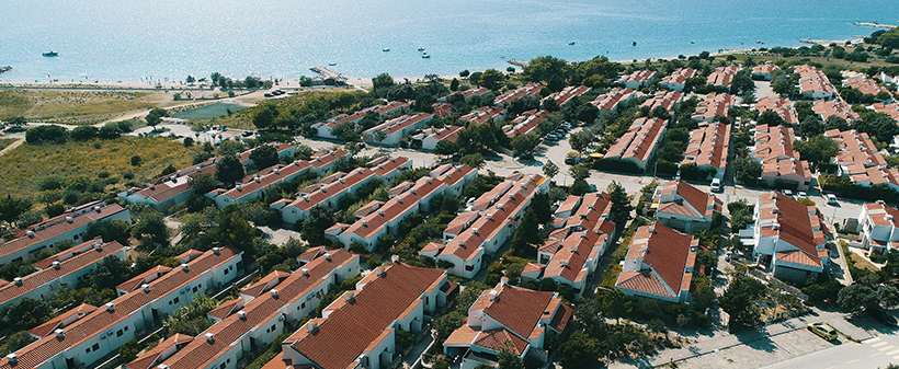 Turistično naselje Gajac, Pag: počitnice v apartmaju - Kuponko.si