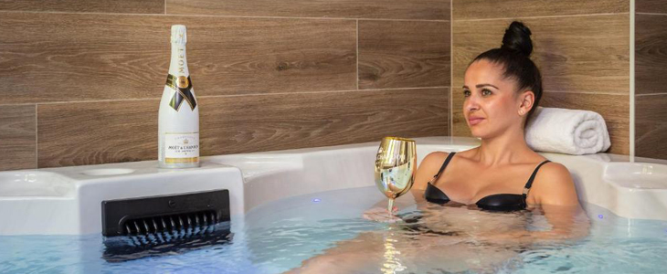 Hotel Corner 4*, Split - oddih s polpenzionom - Kuponko.si