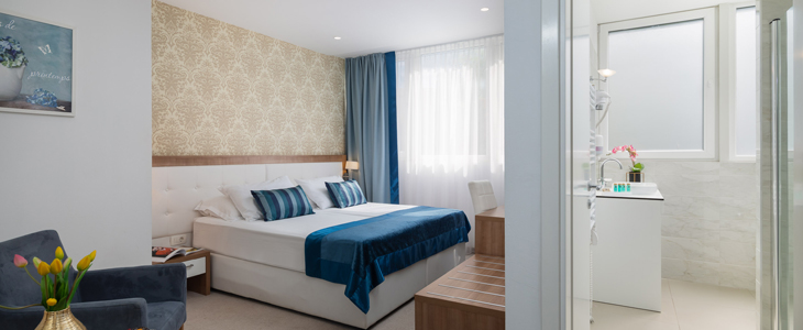 Hotel Corner 4*, Split - oddih s polpenzionom - Kuponko.si