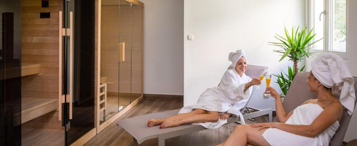 Hotel Corner 4*, Split - oddih s polpenzionom - Kuponko.si