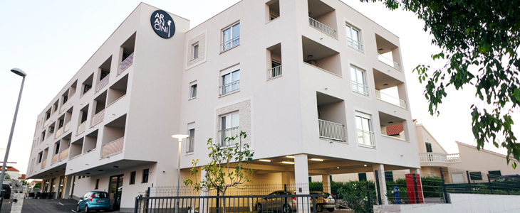 Arancini Residence 4* v Vodicah, najem apartmaja - Kuponko.si