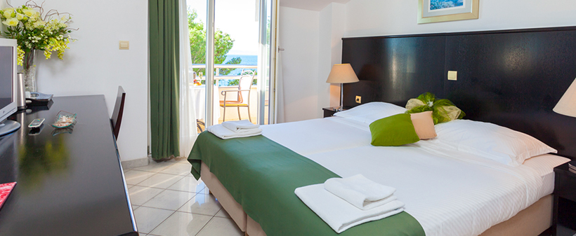 Hotel Milenij 4*, Makarska: hotel na plaži - Kuponko.si