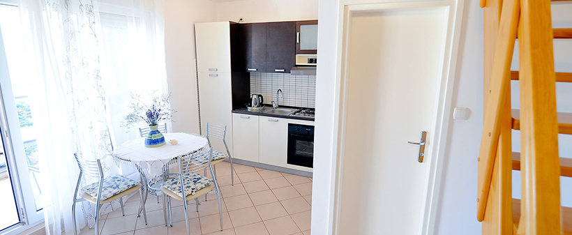 Apartmaji Juric, Kali, Ugljan: oddih v apartmaju - Kuponko.si