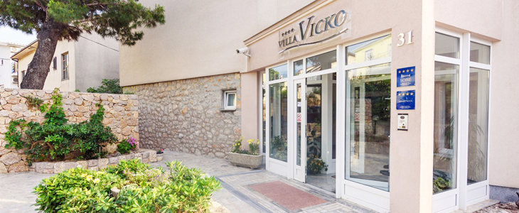 Villa Vicko 4*, Paklenica, 2x nočitev z zajtrkom - Kuponko.si
