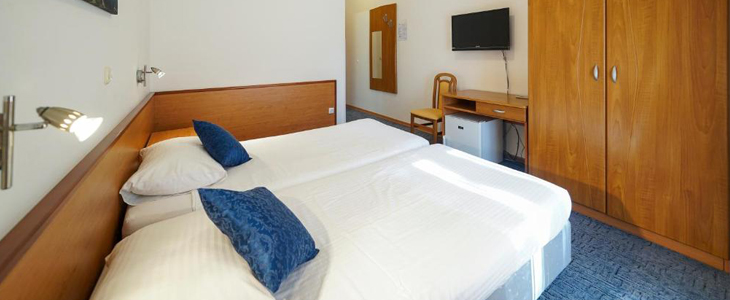 Villa Vicko 4*, Paklenica, 2x nočitev z zajtrkom - Kuponko.si