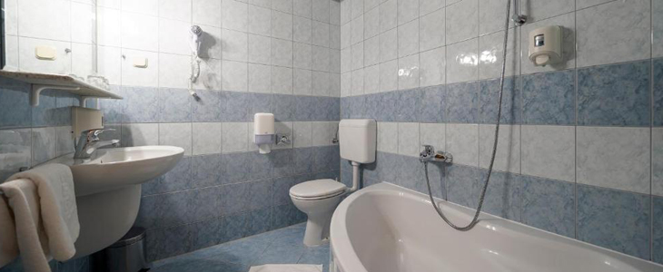 Villa Vicko 4*, Paklenica, 2x nočitev z zajtrkom - Kuponko.si