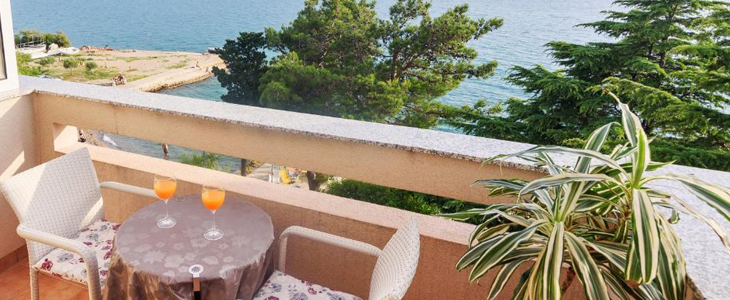 Villa Vicko 4*, Paklenica, 2x nočitev z zajtrkom - Kuponko.si