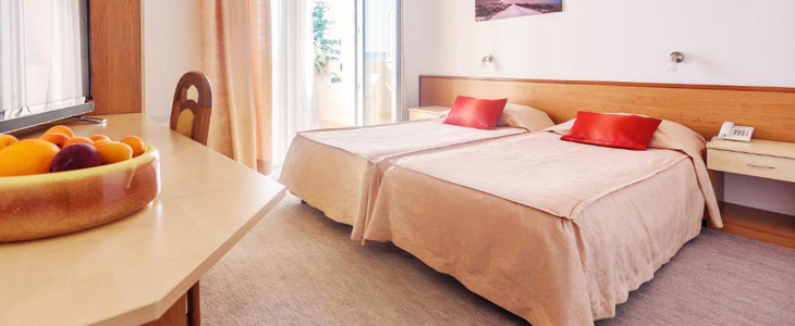 Villa Vicko 4*, Paklenica, 2x nočitev z zajtrkom - Kuponko.si