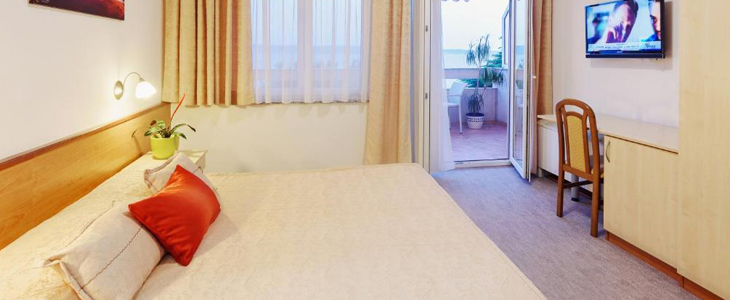 Villa Vicko 4*, Paklenica, 2x nočitev z zajtrkom - Kuponko.si