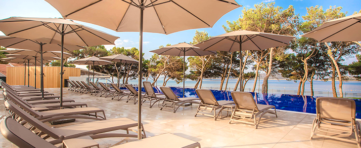 Villa Arausa 4*, Vodice, poletne počitnice - Kuponko.si