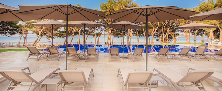 Villa Arausa 4*, Vodice, poletne počitnice - Kuponko.si