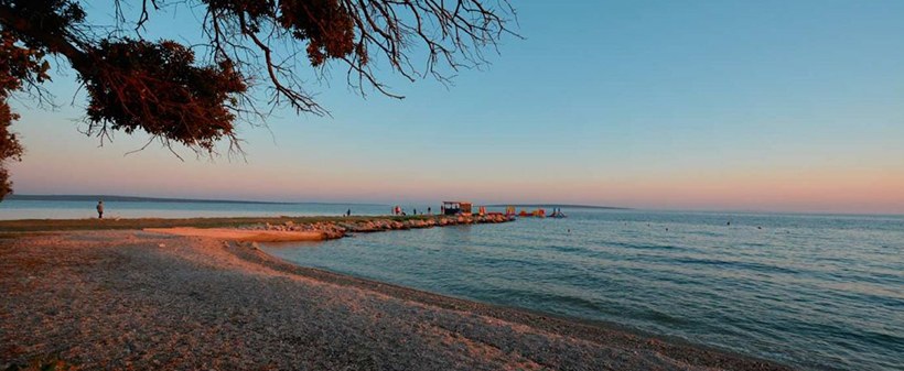 Turistično naselje Gajac, Pag: počitnice v apartmaju - Kuponko.si