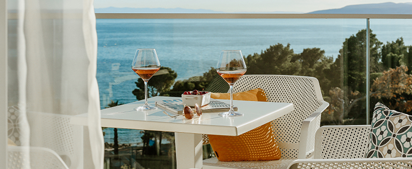 Romana Beach Resort 4*, Makarska: luksuzni apartmaji - Kuponko.si